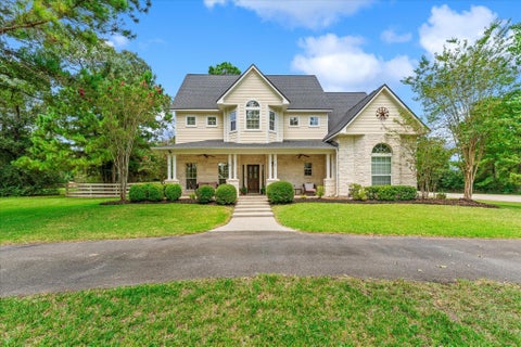 Photo of 22 Wellesly Court, Magnolia, TX 77355 (MLS # 32923302)