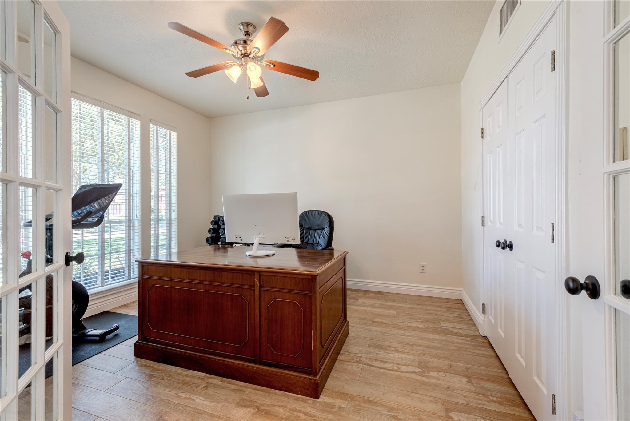 1305 Edgewater Drive