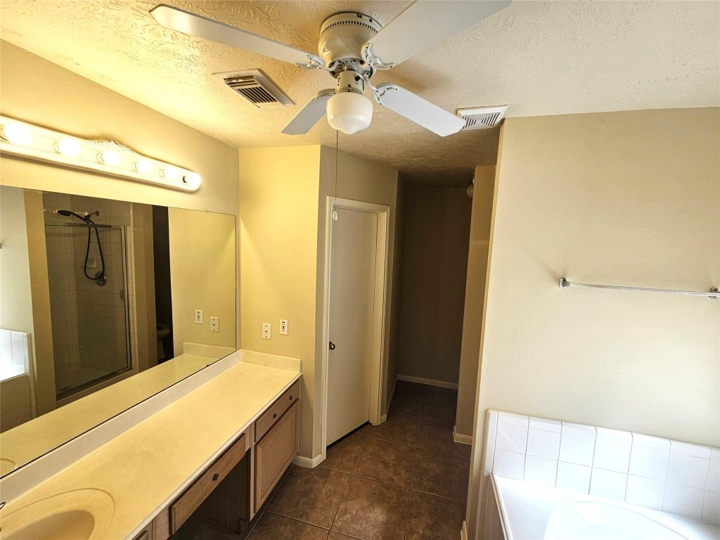 Photo of 23127 N Waterlake DR, Richmond, TX 77406 (MLS # 10363945)
