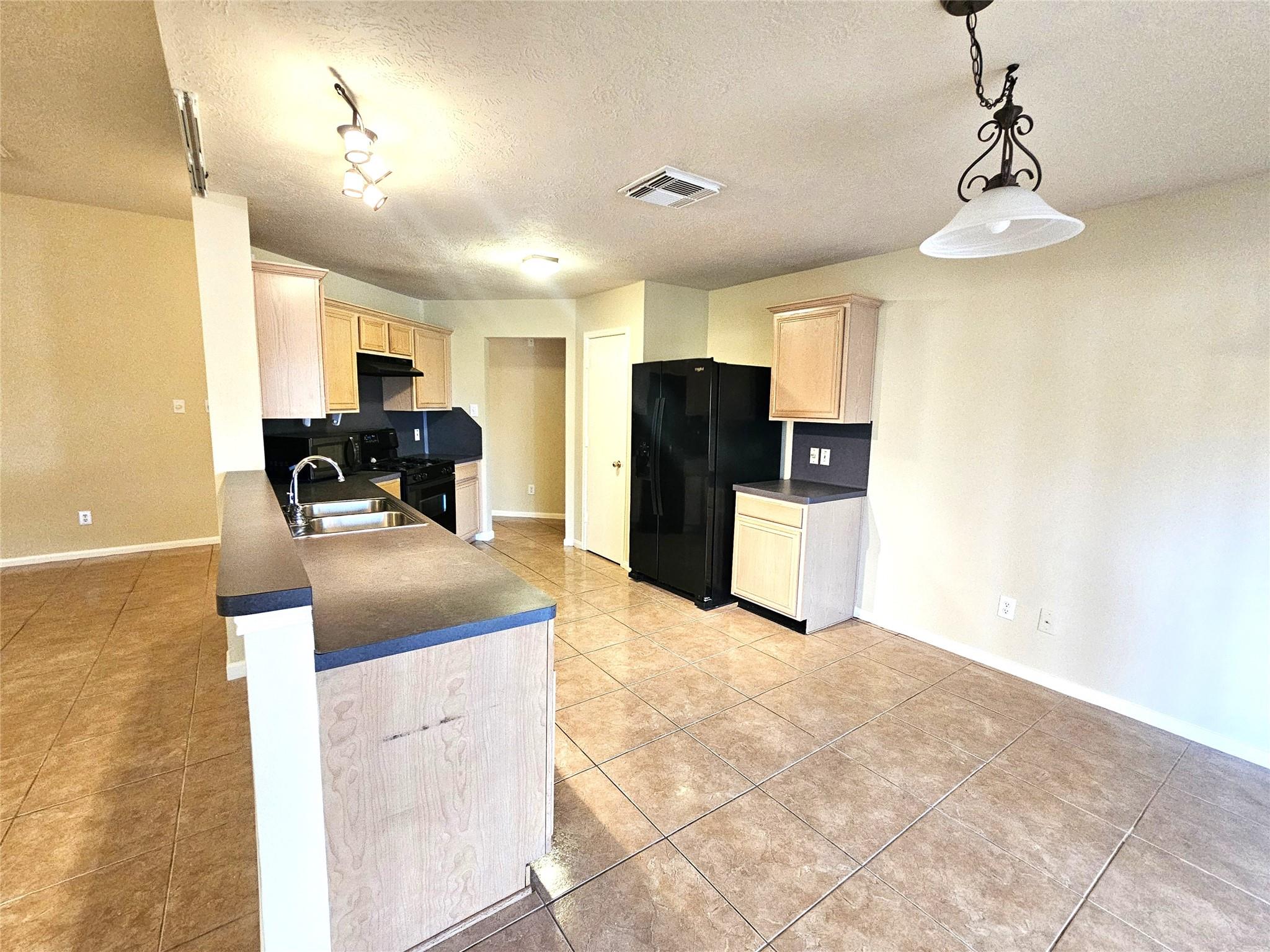 23127 N Waterlake