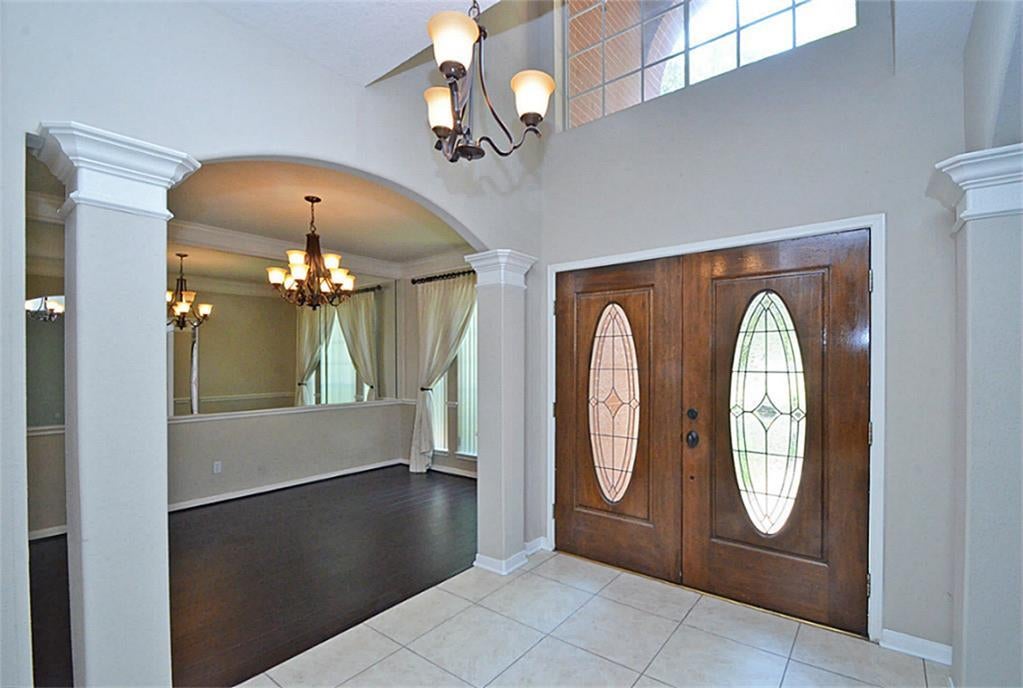 523 Crestridge Drive