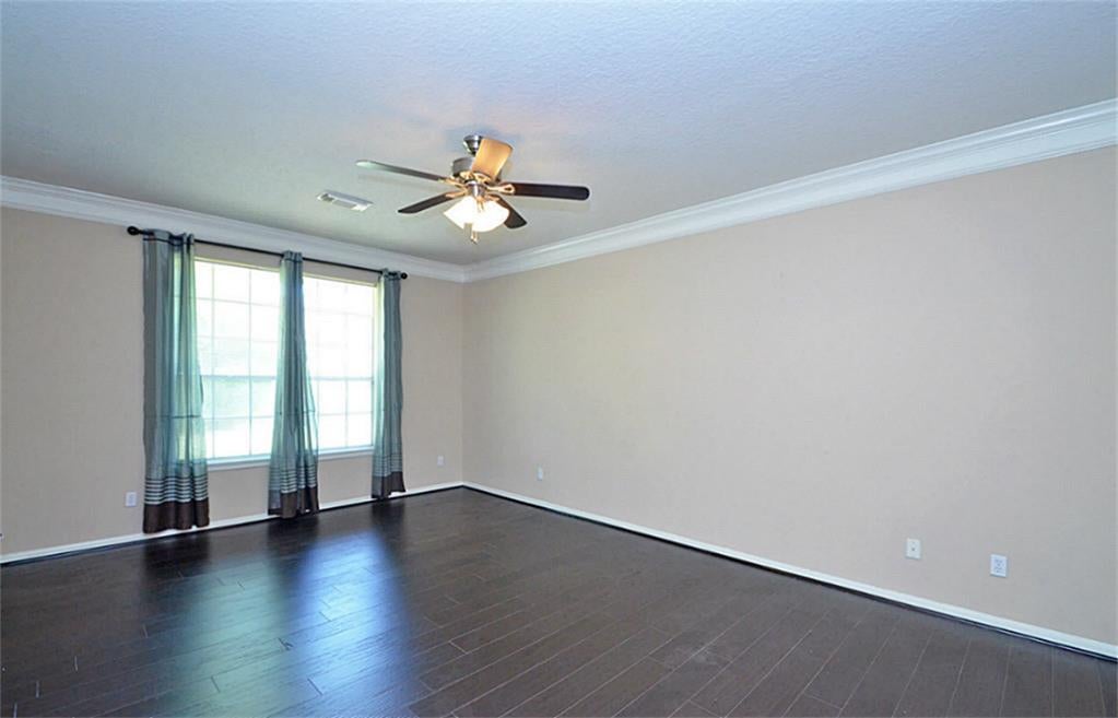 523 Crestridge Drive