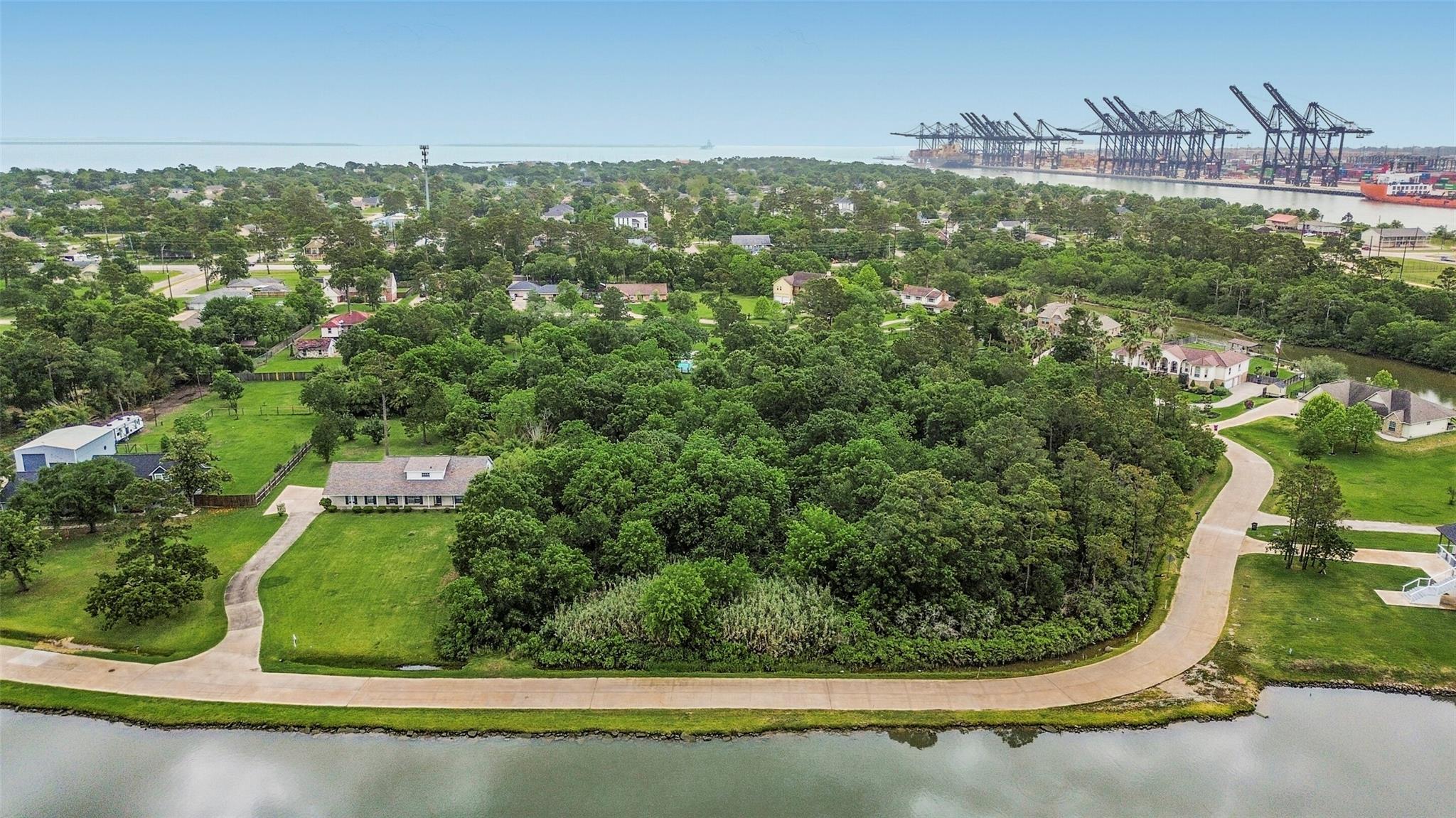 3515 E Bayou Drive