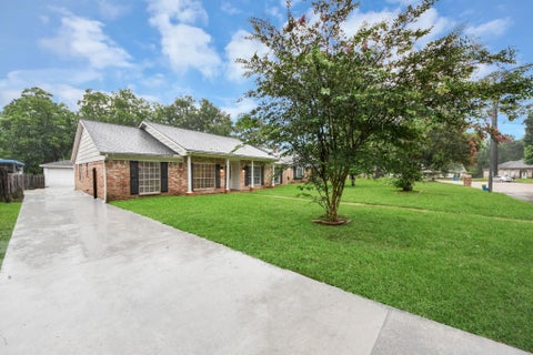 Photo of 1319 Forsythe Lane, Houston, TX 77073 (MLS # 61310882)