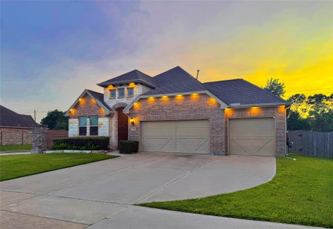 Photo of 3216 Parker Drive, Pearland, TX 77584 (MLS # 28467035)
