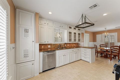 Tiny photo for 6645 Fairfield Street, Houston, TX 77023 (MLS # 97988386)