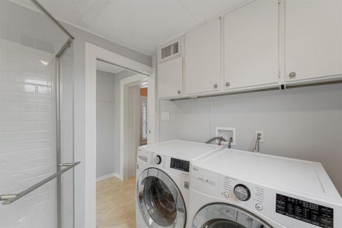 Tiny photo for 6645 Fairfield Street, Houston, TX 77023 (MLS # 97988386)