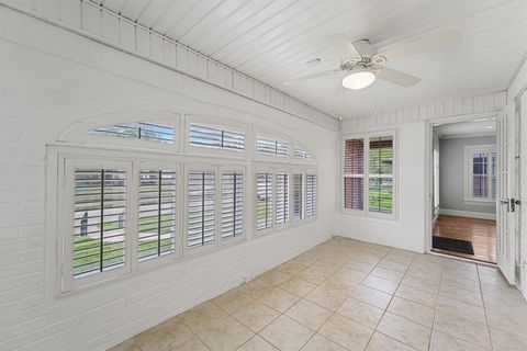Tiny photo for 6645 Fairfield Street, Houston, TX 77023 (MLS # 97988386)