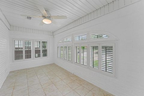 Tiny photo for 6645 Fairfield Street, Houston, TX 77023 (MLS # 97988386)