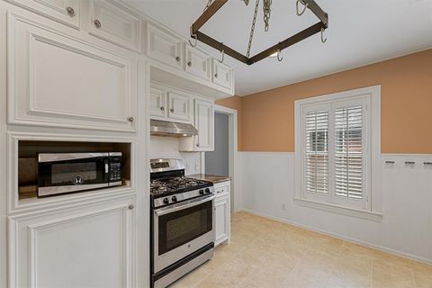 Tiny photo for 6645 Fairfield Street, Houston, TX 77023 (MLS # 97988386)