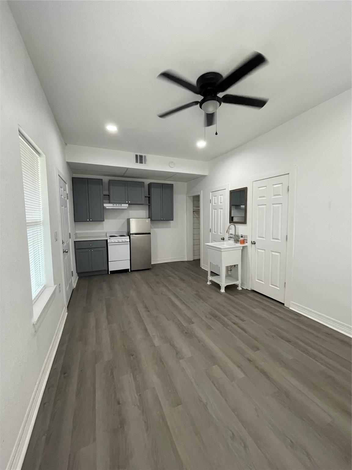 2302 Ave H Unit 14