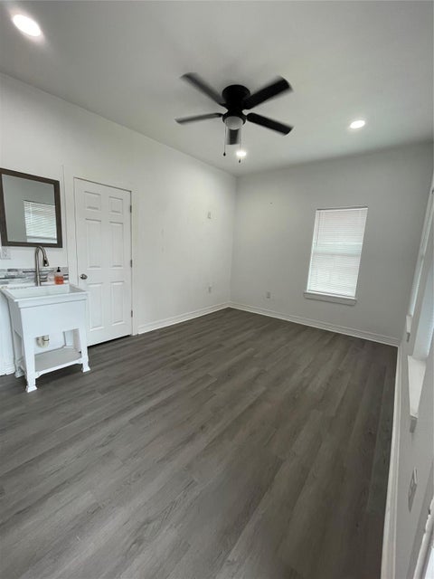 Multifamily For Rent - 2302 Ave H Unit #14<br/> Rosenberg, TX 77471