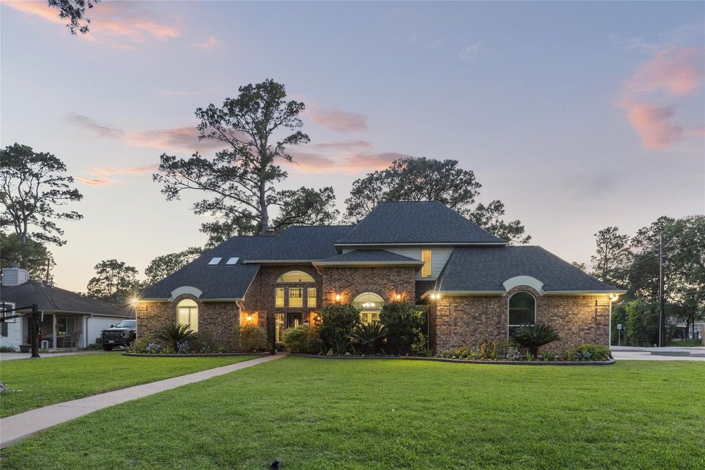 Photo of 2933 E Elm Circle, Katy, TX 77493 (MLS # 10874658)