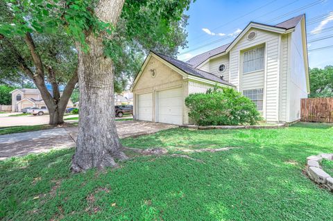 Photo of 18446 N Willow Bluff Road, Katy, TX 77449 (MLS # 70390878)