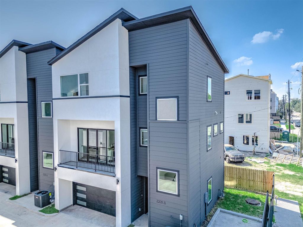 Photo of 3209 St Emanuel Street #B, Houston, TX 77004 (MLS # 65772007)