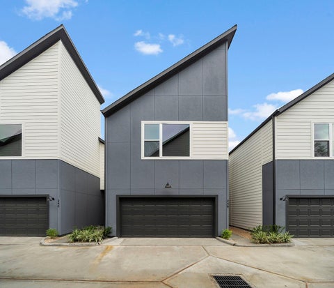 Photo of 28 Bucan Street #F, Houston, TX 77076 (MLS # 28943579)