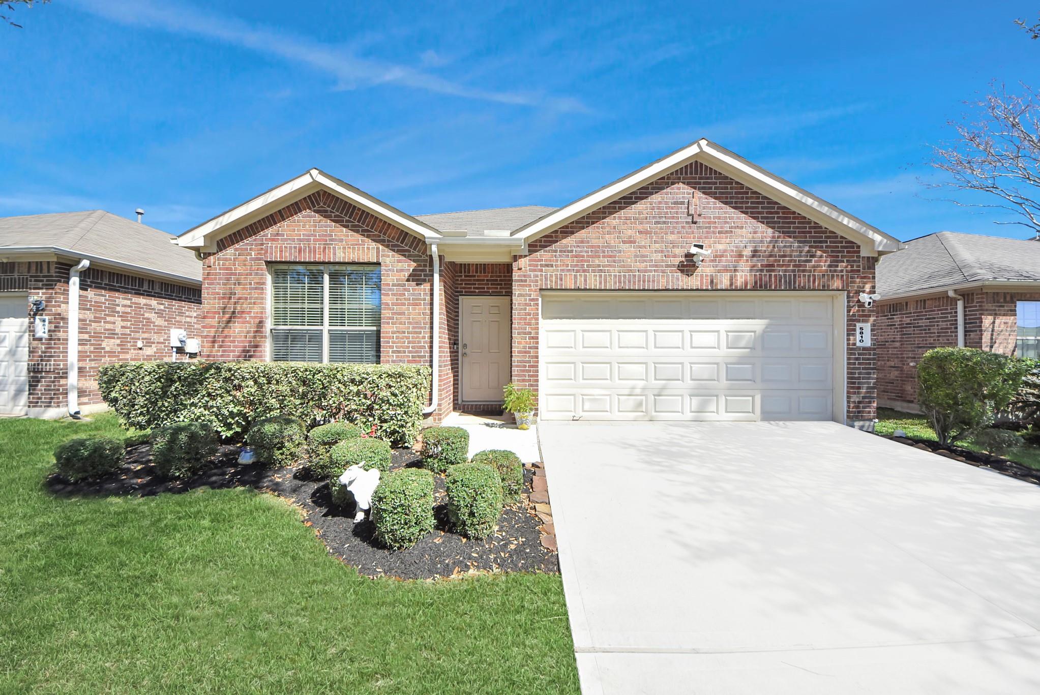 5810 Camelia Evergreen Lane