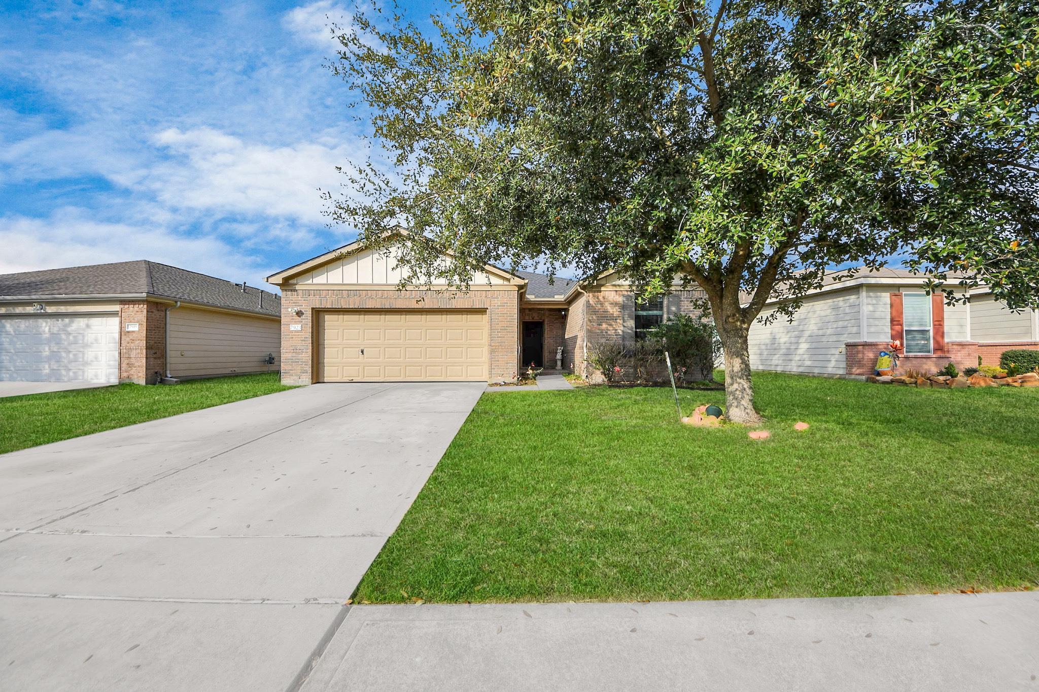 7923 Tilbury Woods Lane