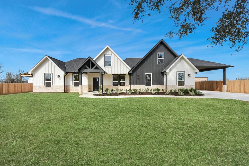 Photo of 5811 County Road 675b, Rosharon, TX 77583 (MLS # 10165535)