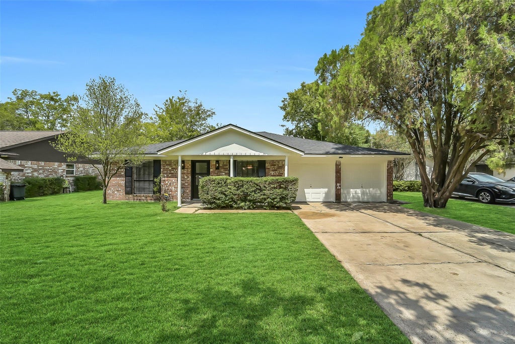 Photo of 12326 Brandywyne Drive, Houston, TX 77077 (MLS # 43624639)