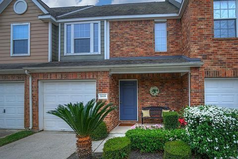 Townhouse For Sale - 1618 Grable Cove Lane<br/> Spring, TX 77379
