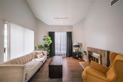 Photo of 10122 Waterstone Drive, Houston, TX 77042 (MLS # 69910156)