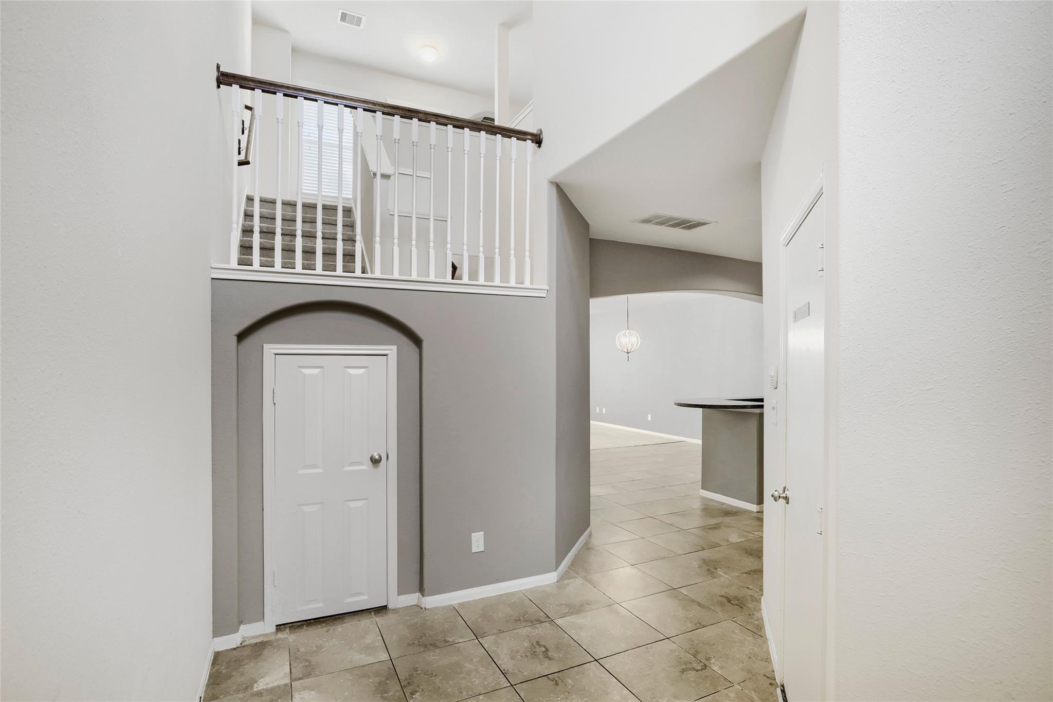 8415 Sunset Loch Drive
