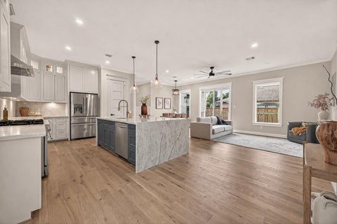 Photo of 301 Vincent Street, Houston, TX 77009 (MLS # 3600683)
