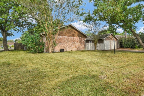 Photo of 16103 Tibet Road, Friendswood, TX 77546 (MLS # 54344977)