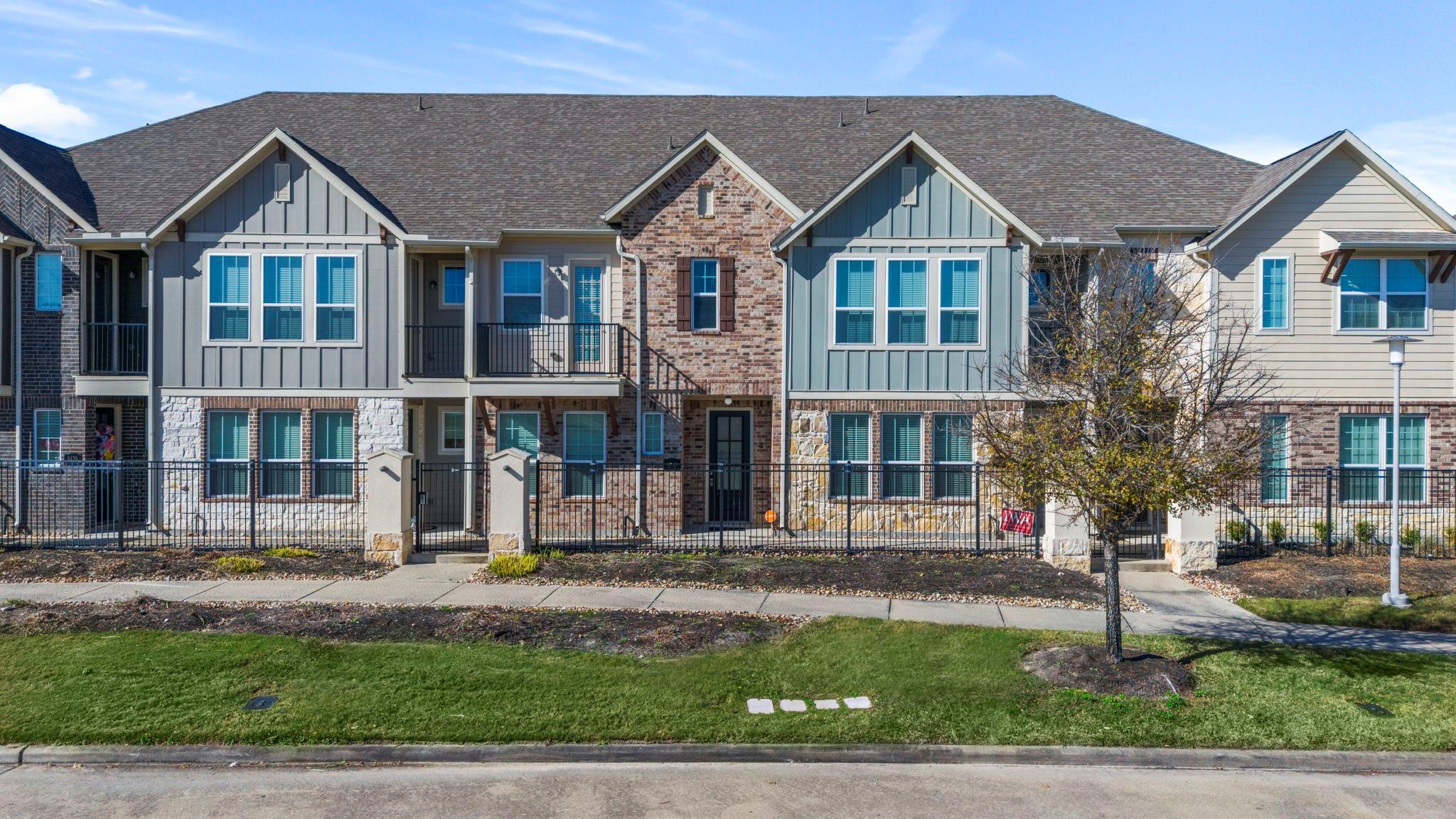 9443 Towne Lake Parkway