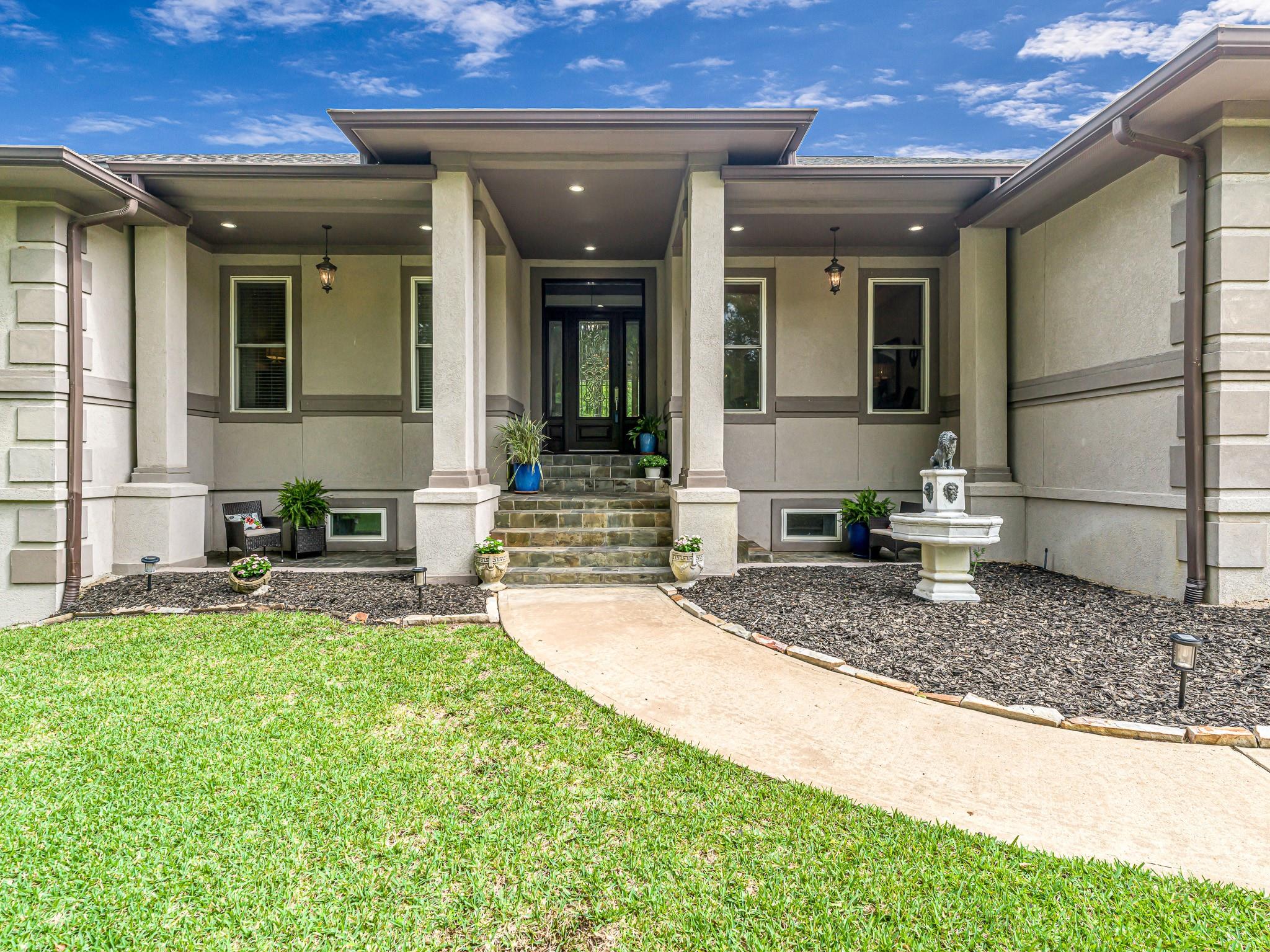 37922 Clubhouse Lane