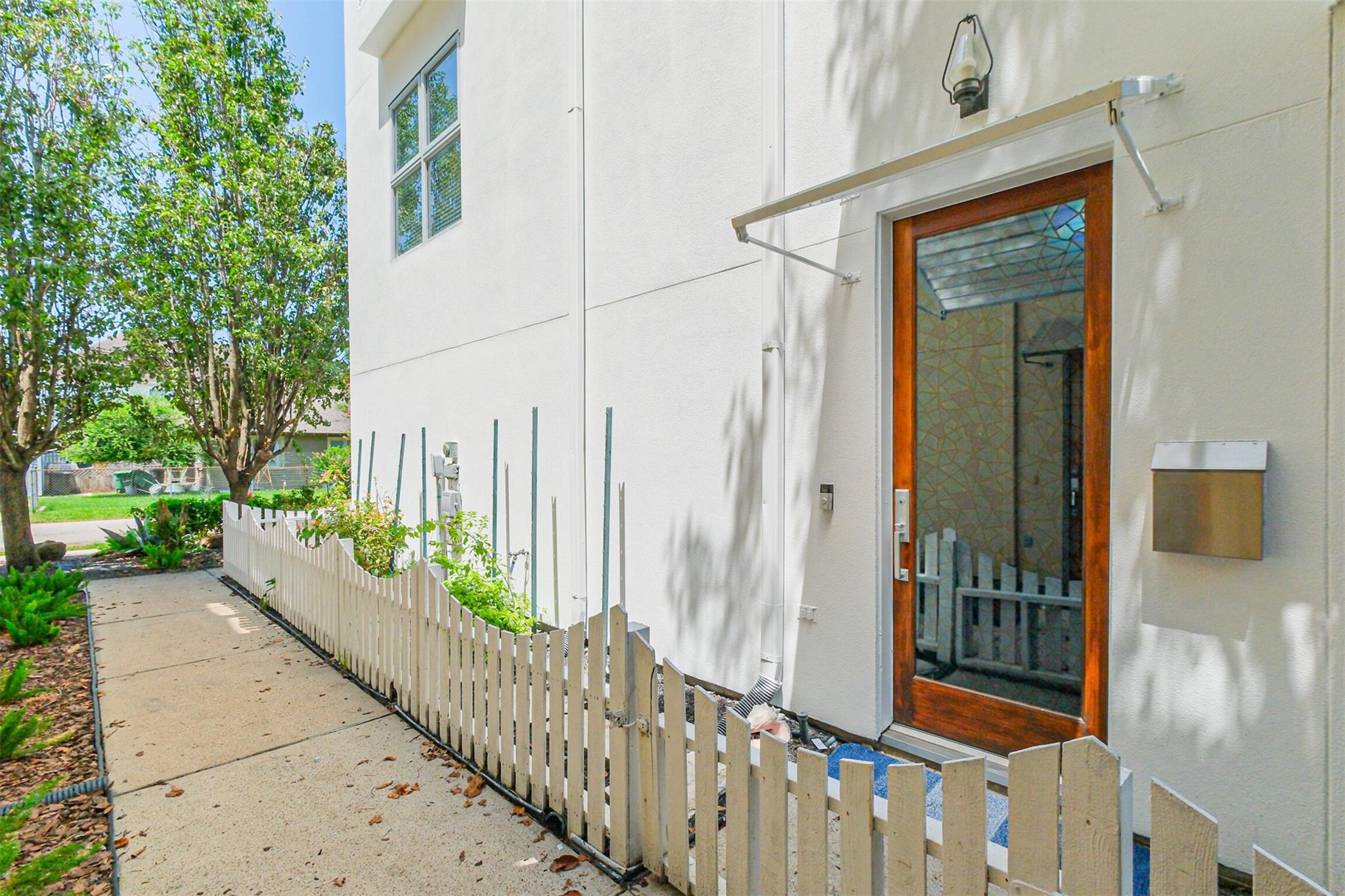 2364 Arlington Street