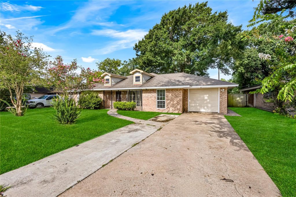 Photo of 7707 Nordling Road, Houston, TX 77037 (MLS # 52237089)