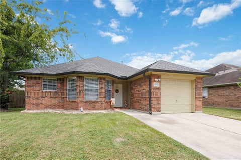 Photo of 8302 Sanford Street, Baytown, TX 77521 (MLS # 75966158)