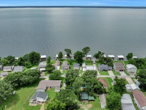 Photo of 683 Water View Drive, Livingston, TX 77351 (MLS # 72931129)