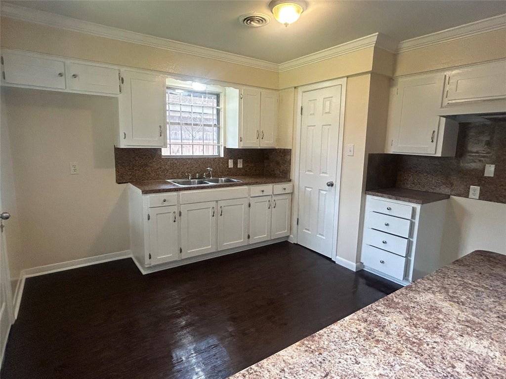 Photo of 10211 Hinds Street, Houston, TX 77034 (MLS # 19867226)