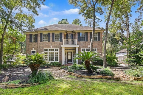 Homes For Sale - 83 E Green Gables Circle<br/> Montgomery County, The Woodlands, TX 77382