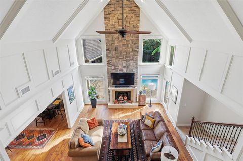 Photo of 511 Sandy Port Street, Houston, TX 77079 (MLS # 82960489)