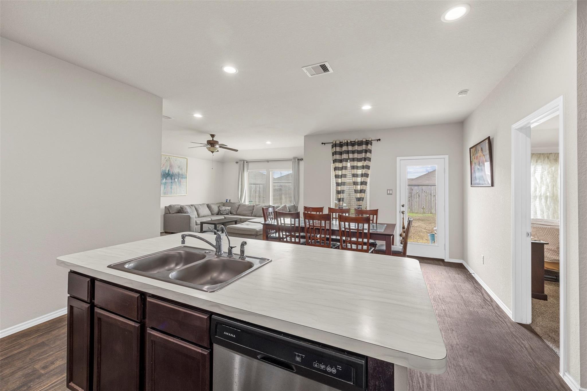 21519 Victoria Harbor Drive