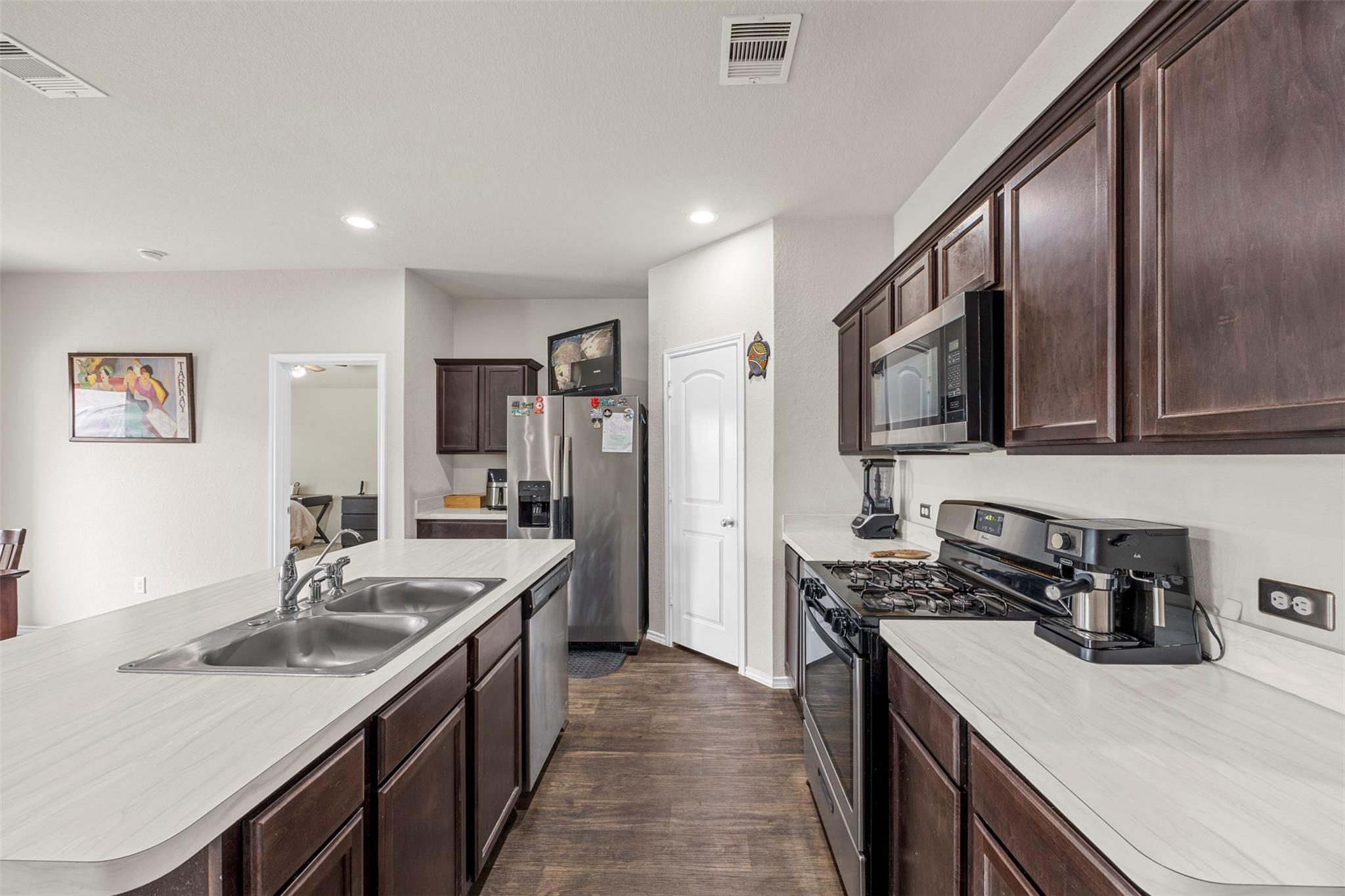 21519 Victoria Harbor Drive