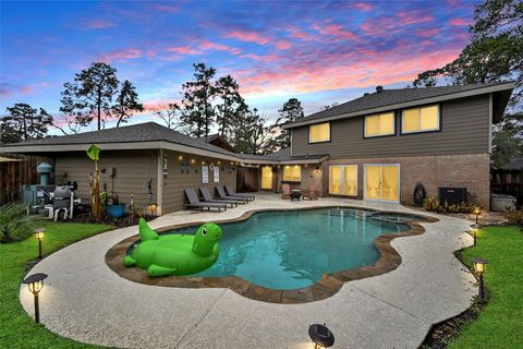 Photo of 19414 Dianeshire Drive Dr, North Houston, TX 77388 (MLS # 31827172)