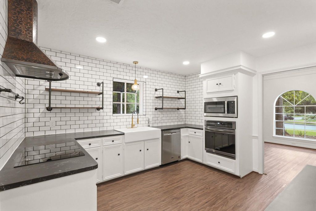 Photo of 3619 Deerbrook Drive, Kingwood, TX 77339 (MLS # 44403197)
