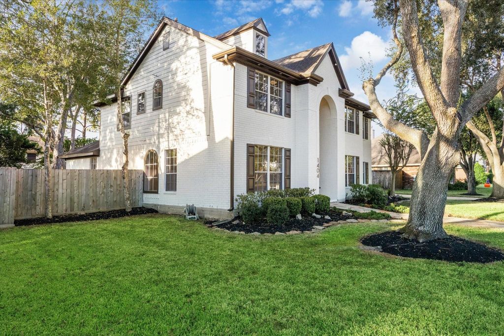 Photo of 1404 Blueberry Lane, Friendswood, TX 77546 (MLS # 92628251)