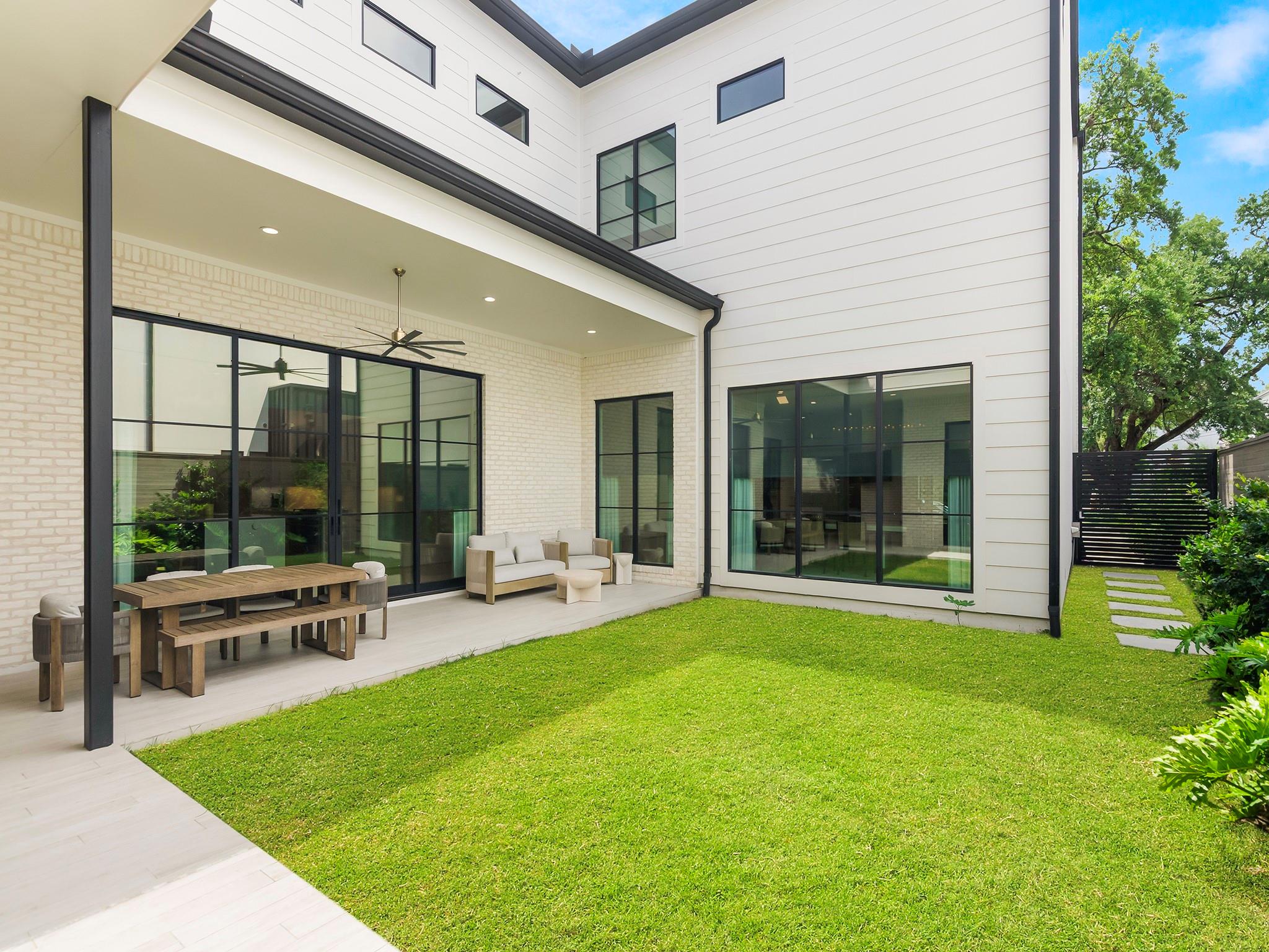Houston, Texas, 77027, United States, 5 Bedrooms Bedrooms, ,8 BathroomsBathrooms,Residential,Active,2027285