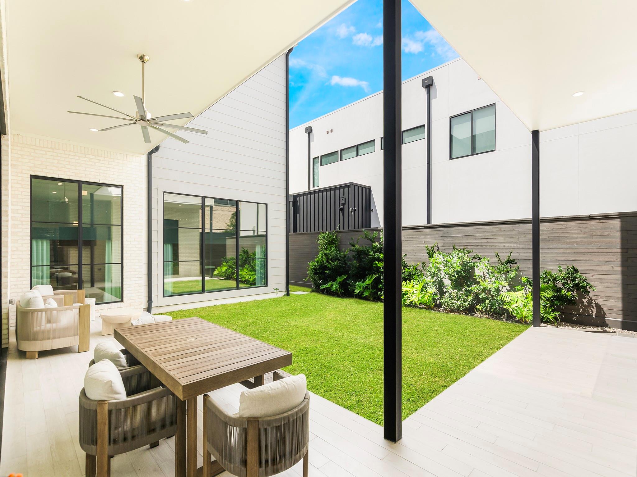 Houston, Texas, 77027, United States, 5 Bedrooms Bedrooms, ,8 BathroomsBathrooms,Residential,Active,2027285