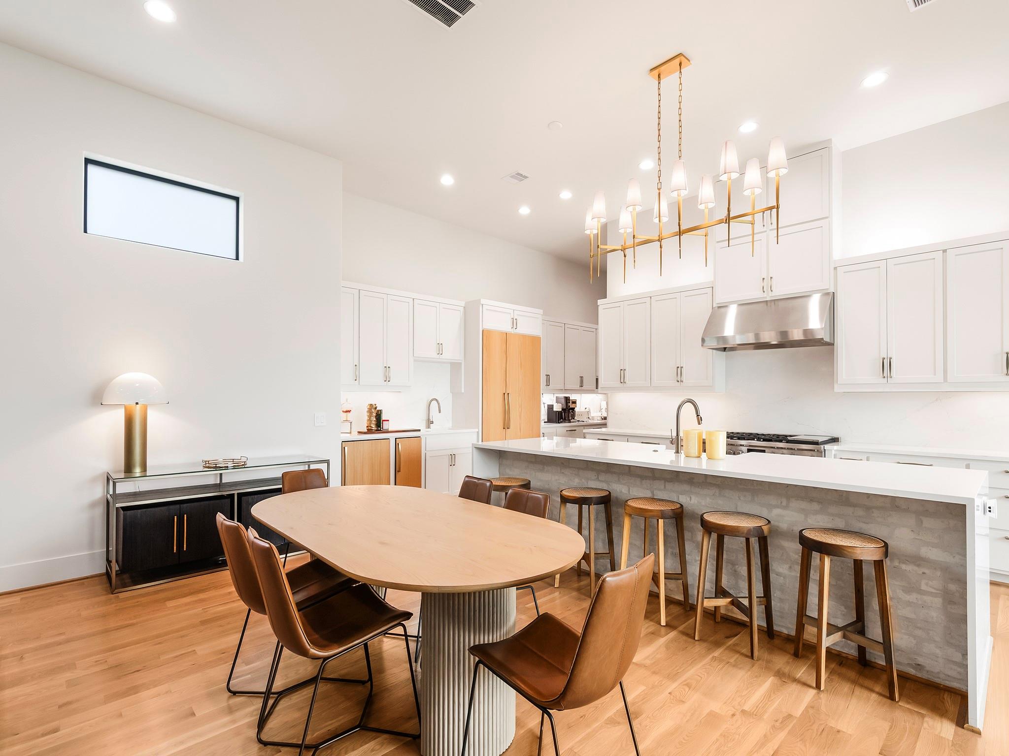 Houston, Texas, 77027, United States, 5 Bedrooms Bedrooms, ,8 BathroomsBathrooms,Residential,Active,2027285