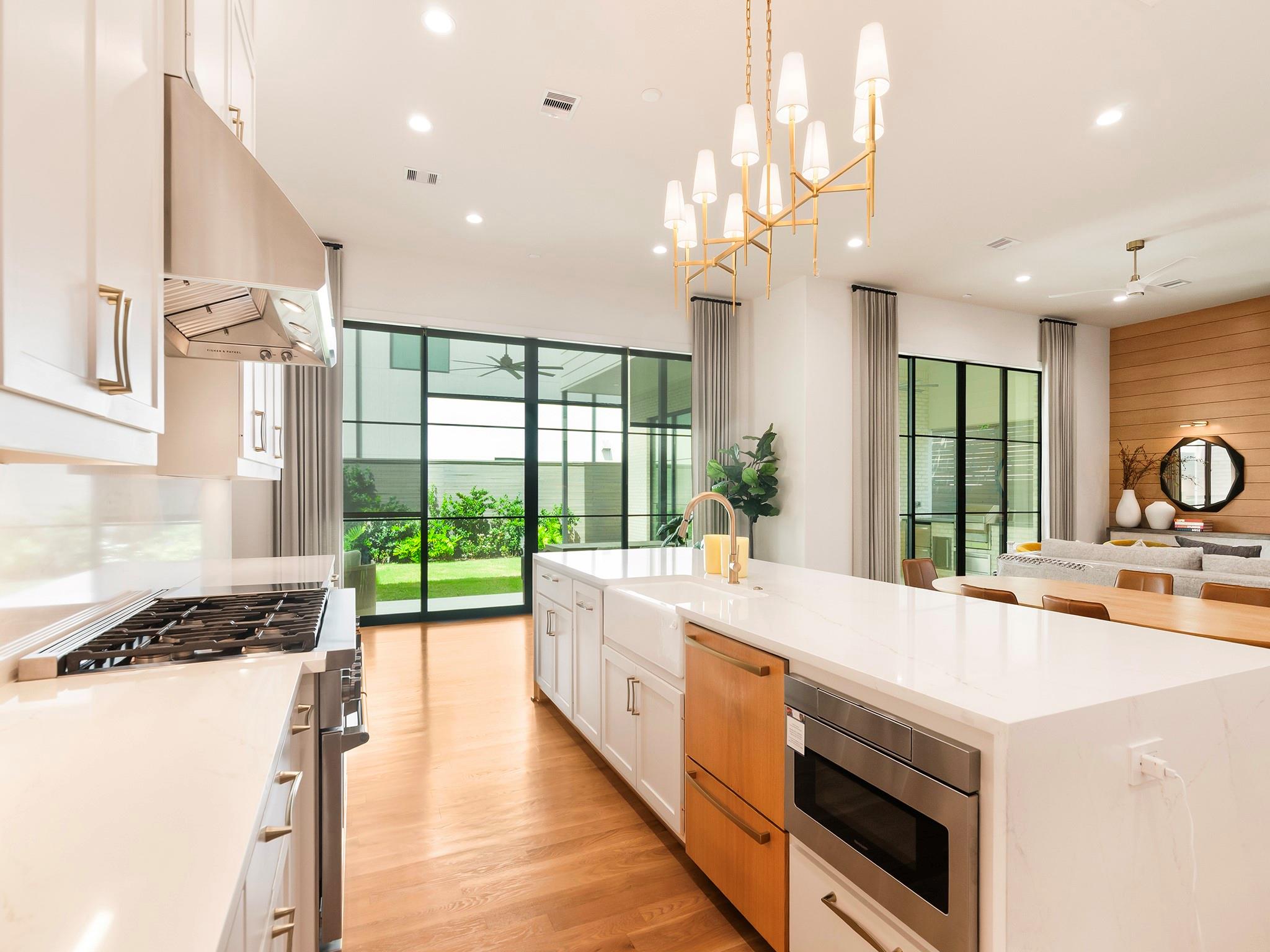 Houston, Texas, 77027, United States, 5 Bedrooms Bedrooms, ,8 BathroomsBathrooms,Residential,Active,2027285