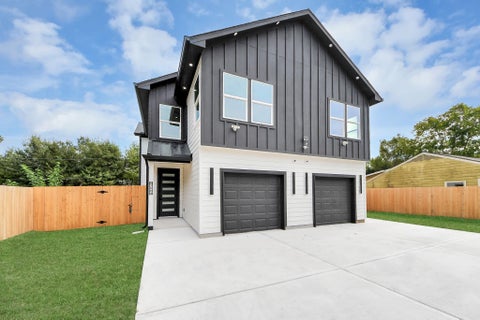 Photo of 6711 Crestmont Street, Houston, TX 77033 (MLS # 13921605)
