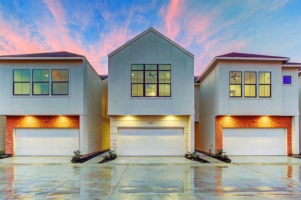 Photo of 3905 Tulane Oak Drive, Houston, TX 77018 (MLS # 69907400)