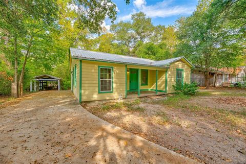 Photo of 816 Ogden Street, Jasper, TX 75951 (MLS # 29731215)